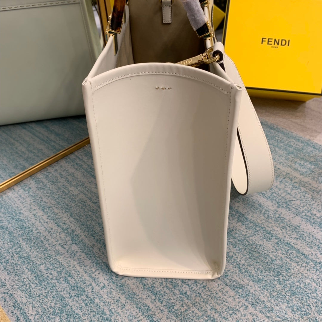 Sunshine Handle Bag White For Women, Women’s Handbags, Shoulder And Crossbody Bags 14.2in/36cm FF 8BH386ABottega VenetaLF0K7E
