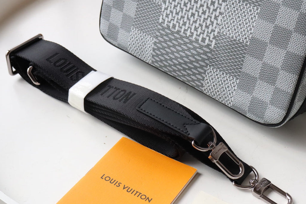Louis Vuitton StuGLAMIo Messenger Damier Graphite Plaster For Men, Bags, Shoulder And Crossbody Bags 9.3in/25.3cm Louis Vuitton N50014