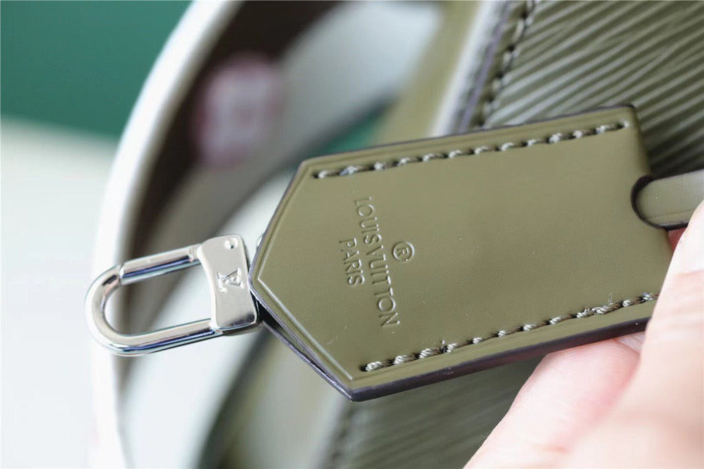 Louis Vuitton Cluny Mini Epi Green For Women,  Shoulder And Crossbody Bags 20cm/7.9in Louis VuittonÃƒâ€šÃ‚Â 