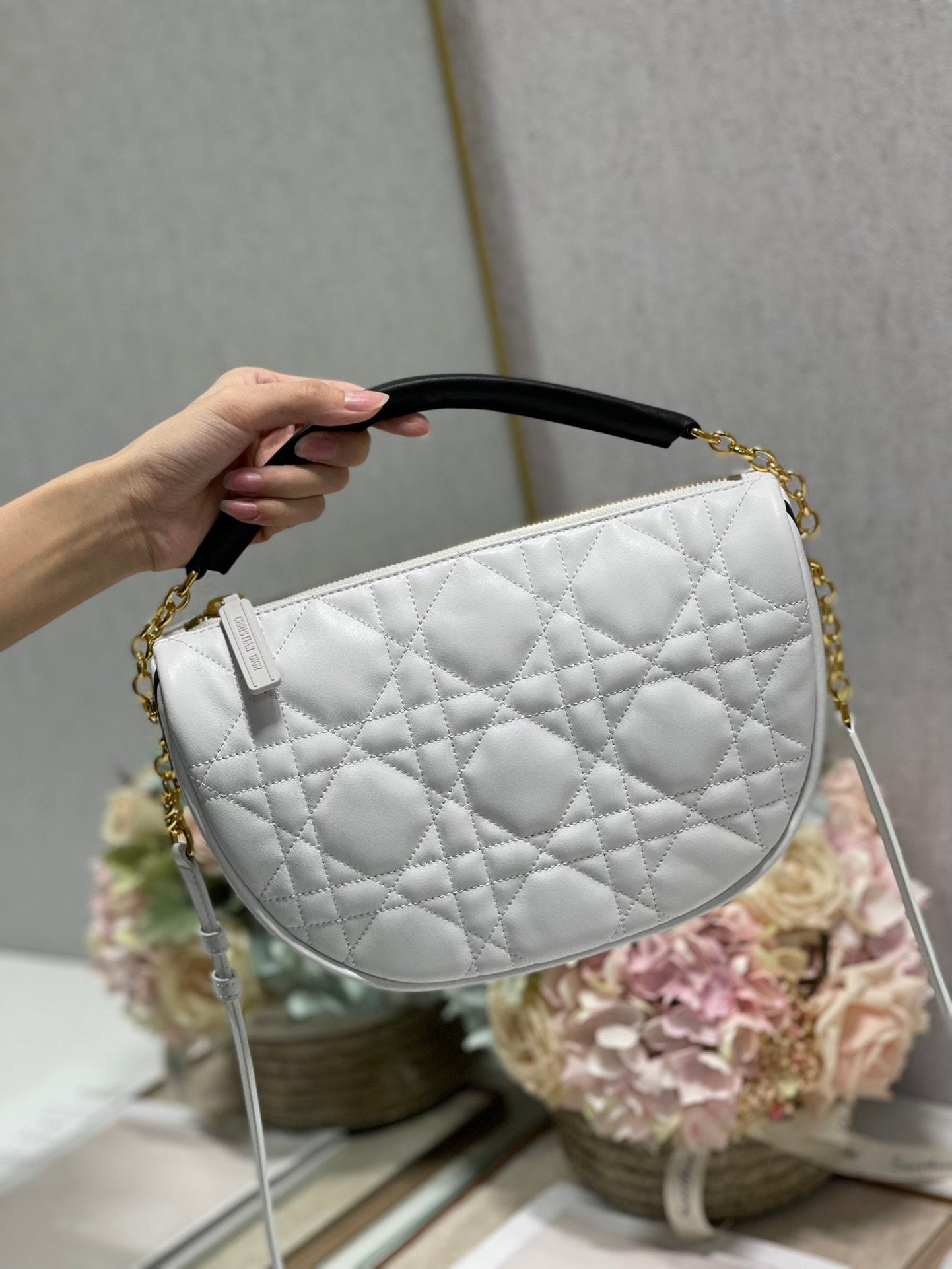 Dior MeDiorum Vibe Hobo Bag White Cannage, White Handbags, Crossbody Bags, 30cm CD M7201ONOA_M879