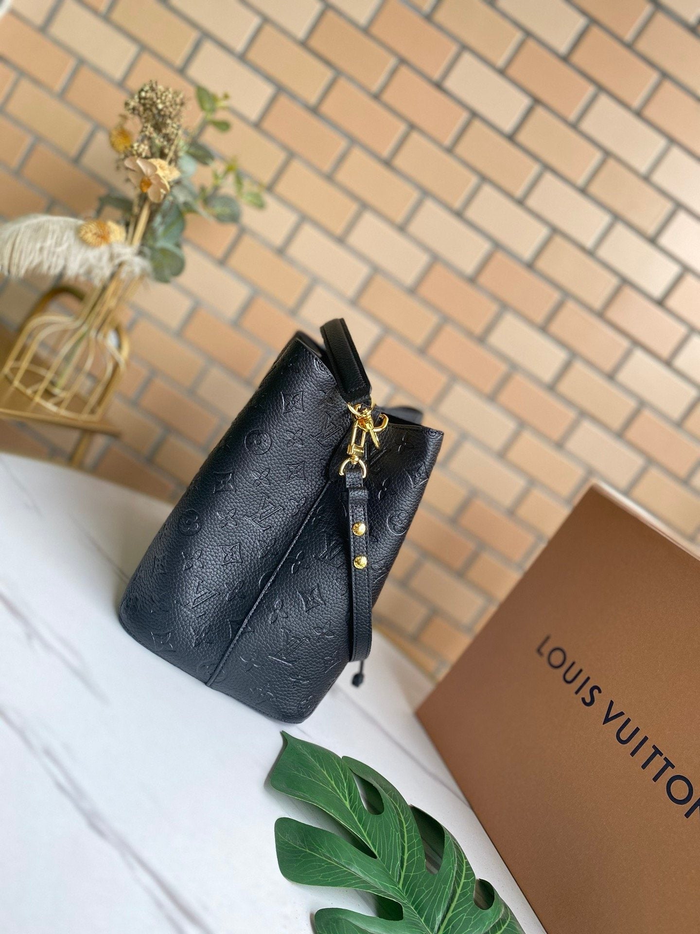 Louis Vuitton NeoNoe MM Bucket Bag Monogram Empreinte Black For Women, Women’s Handbags, Shoulder Bags 10.2in/26cm Louis Vuitton M45256