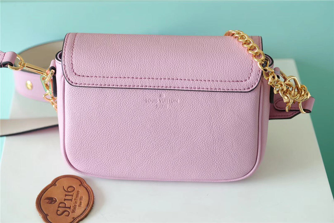 Louis Vuitton Lockme Tender Pink For Women, WomenÃƒÂ¢Ã¢â€šÂ¬Ã¢â€žÂ¢s Handbags, Shoulder And Crossbody Bags 7.5in/19cm Louis VuittonÃƒâ€šÃ‚Â 