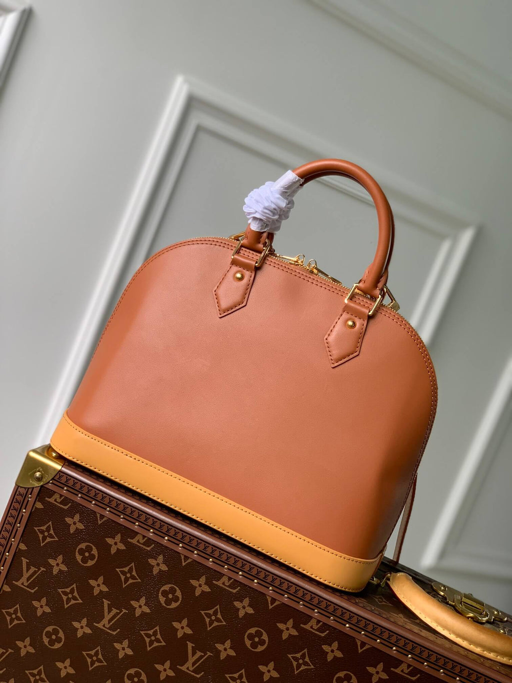 M91611 ALMA PM Full Leather brown handbag