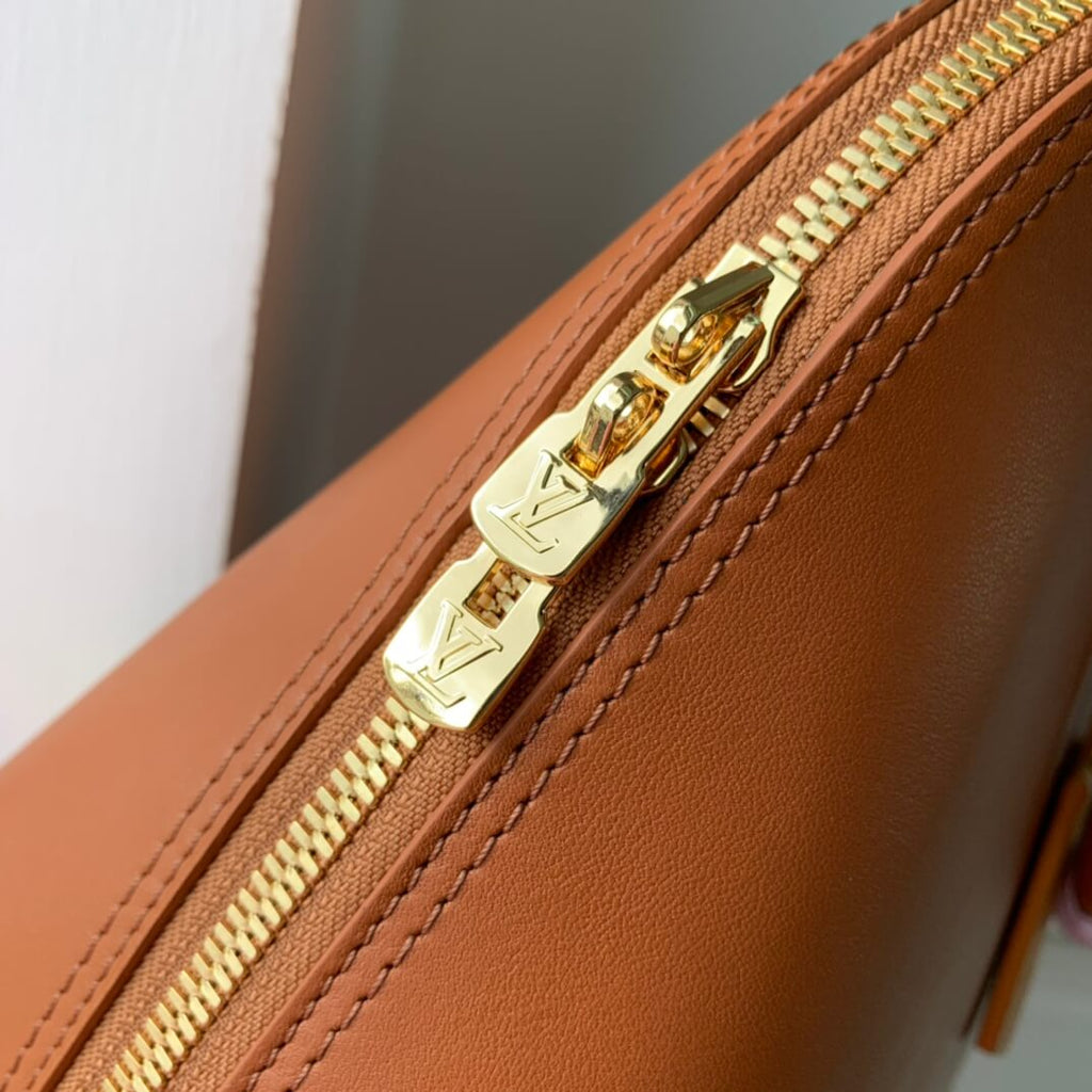 M91611 ALMA PM Full Leather brown handbag