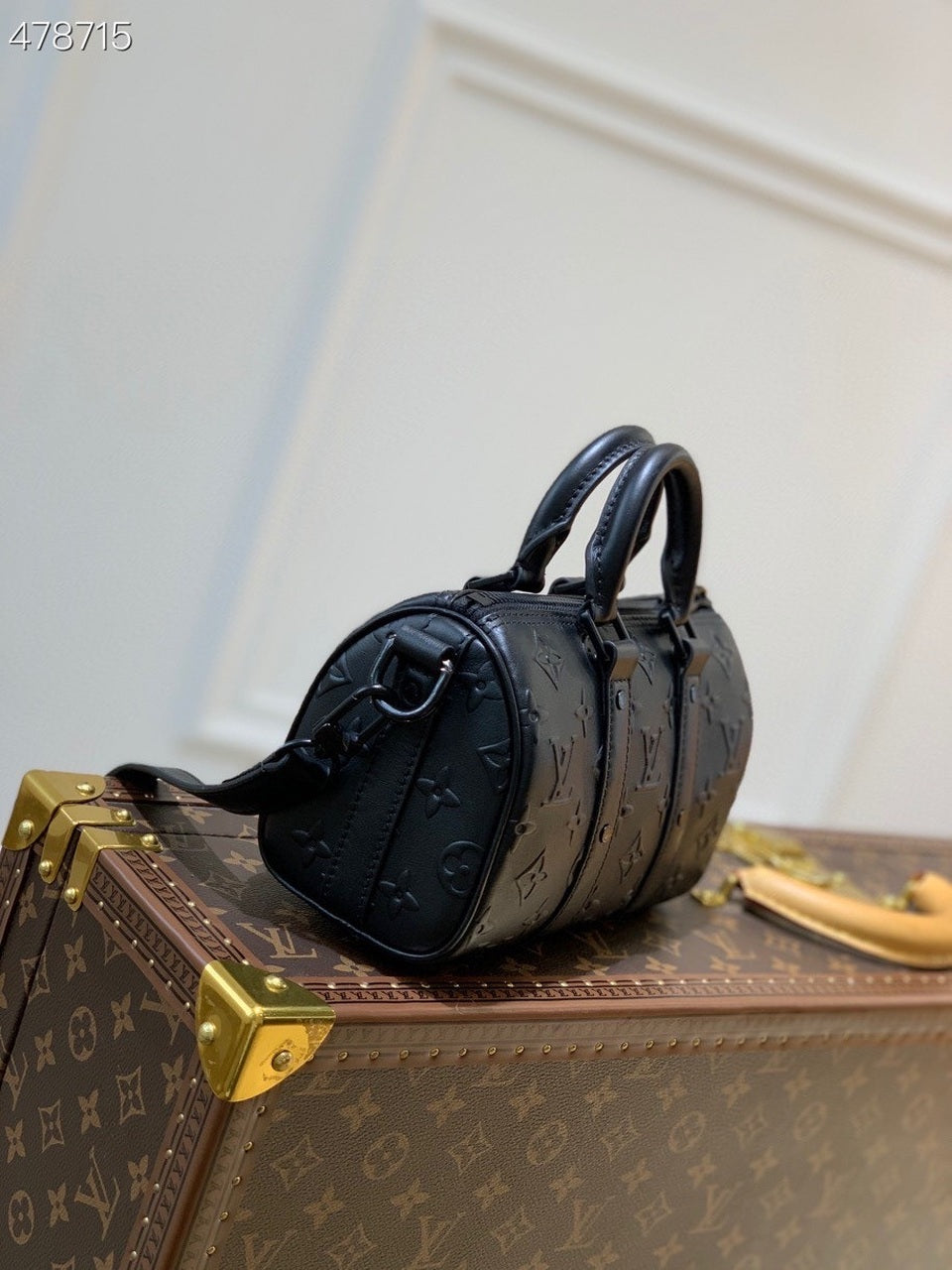 Louis Vuitton Keepall XS Monogram Seal Black For Women,  Shoulder And Crossbody Bags 8.3in/21cm Louis Vuitton M57960