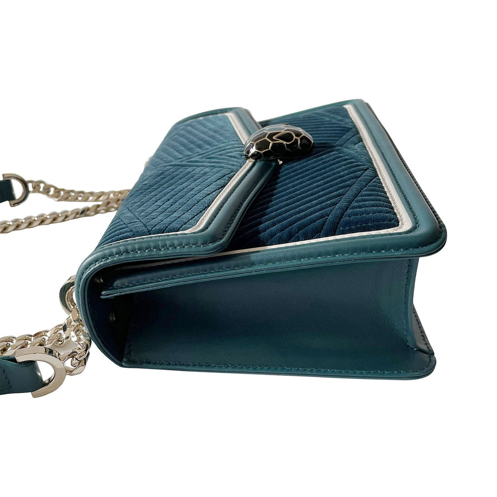 Bottega Venetalgari VeLouis Vuittonet Serpenti Diamond Blast Shoulder Bag