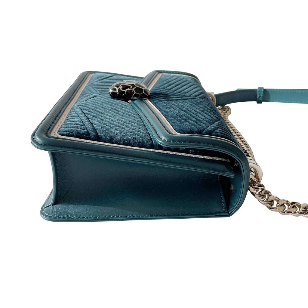 Bottega Venetalgari VeLouis Vuittonet Serpenti Diamond Blast Shoulder Bag