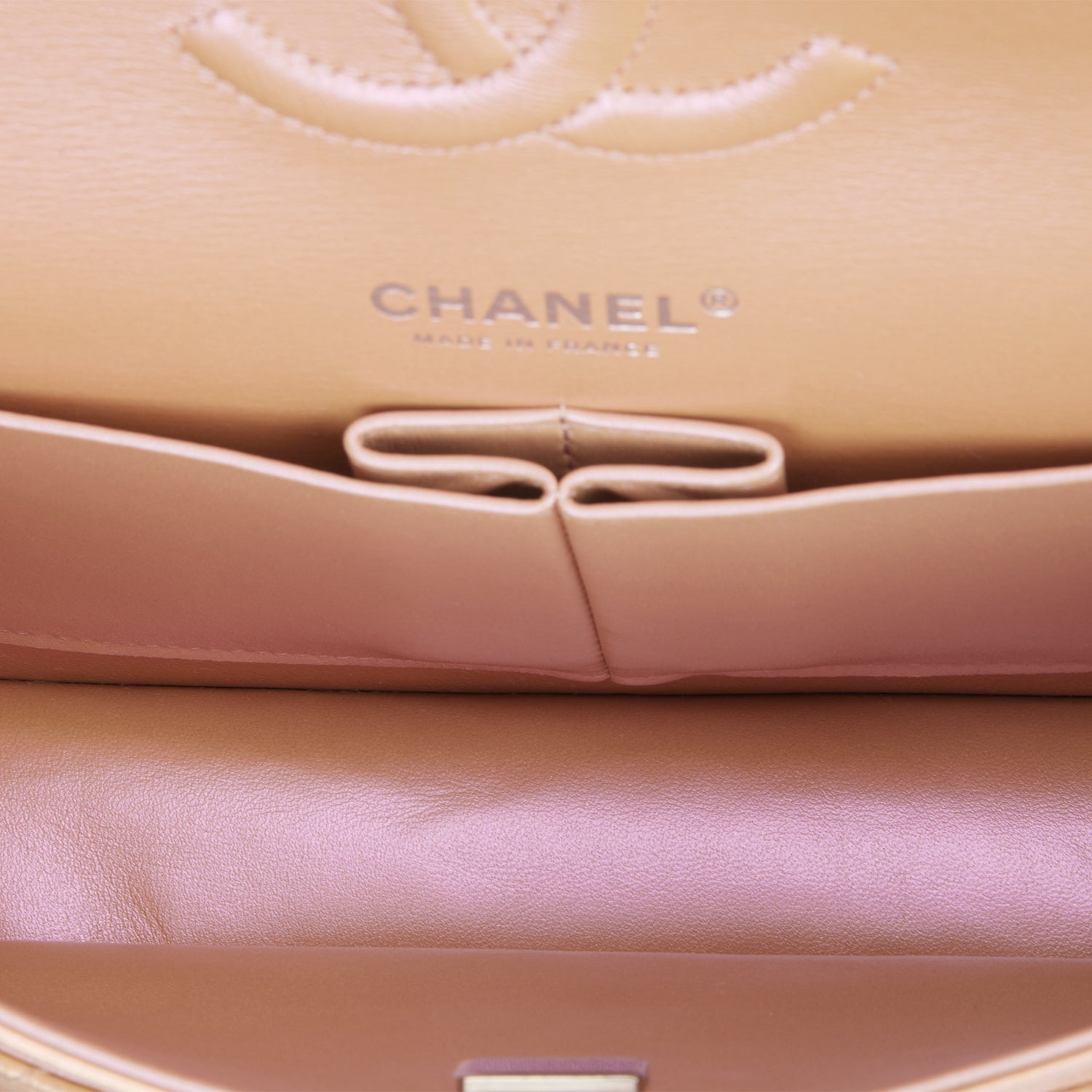 Chanel Medium Classic Double Flap Bag Pink Iridescent Lambskin SiLouis Vuittoner Hardware