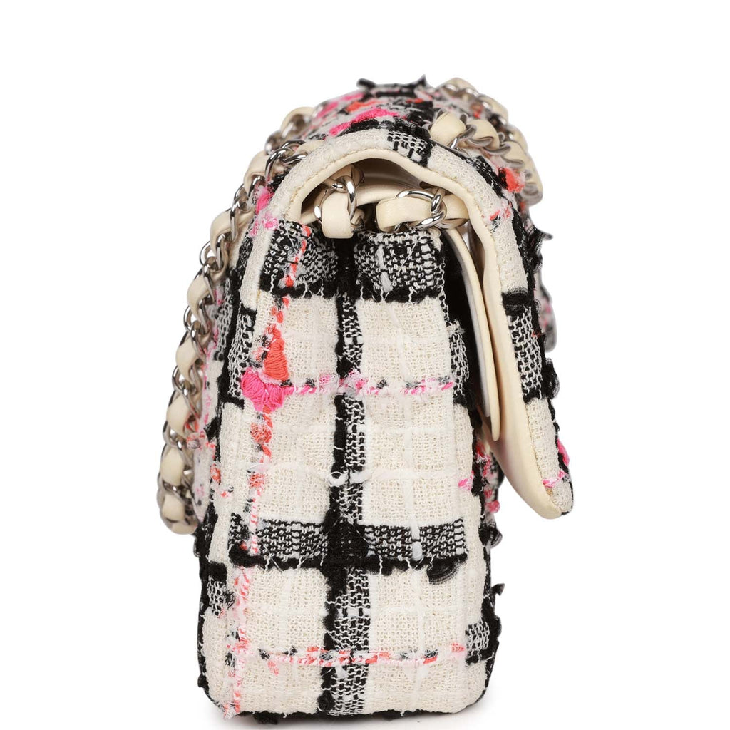 Pre-owned Chanel Medium Classic Double Flap Bag White, Black, and Pink Tweed SiLouis Vuittoner Hardware