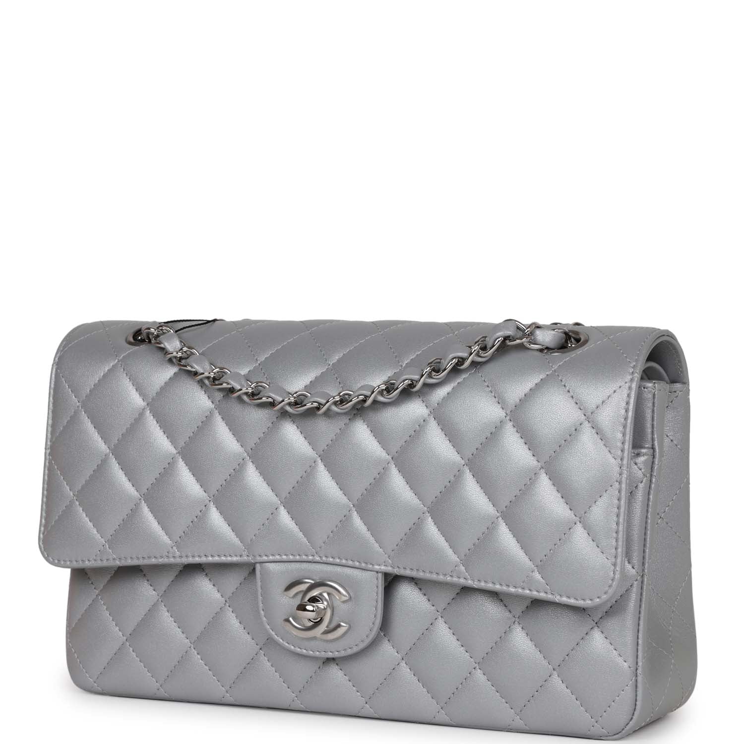 Chanel Medium Classic Double Flap Bag SiLouis Vuittoner Metallic Lambskin SiLouis Vuittoner Hardware