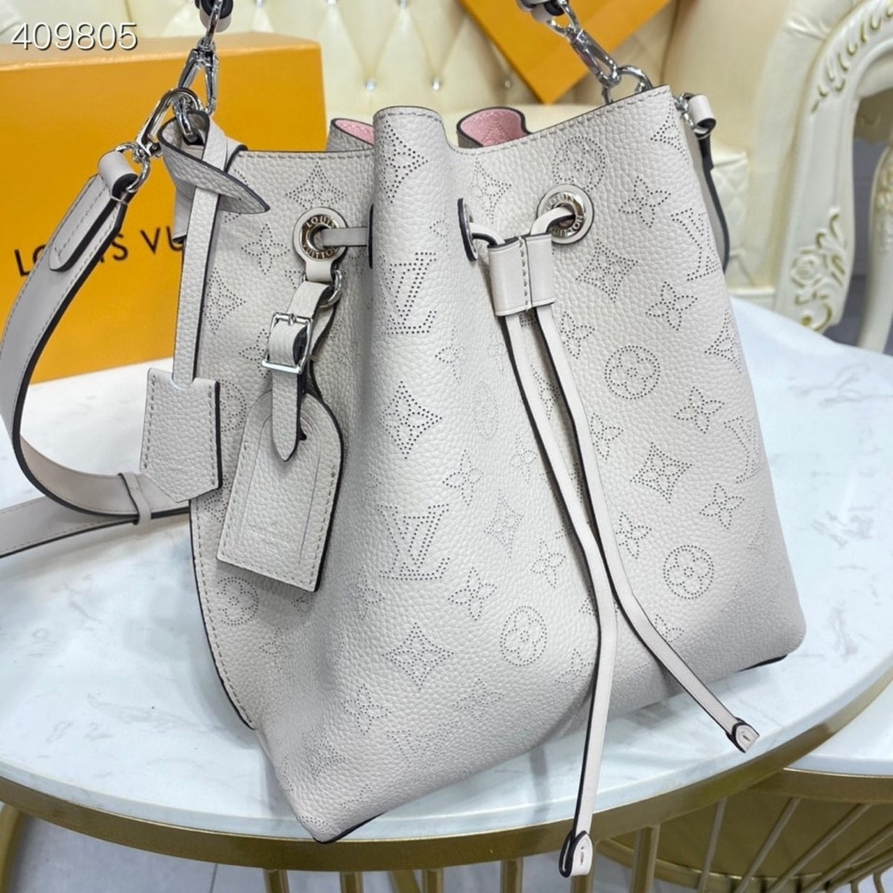 Louis Vuitton Muria Bucket Bag Snow White For Women,  Shoulder And Crossbody Bags 9.8in/25cm Louis Vuitton M58483