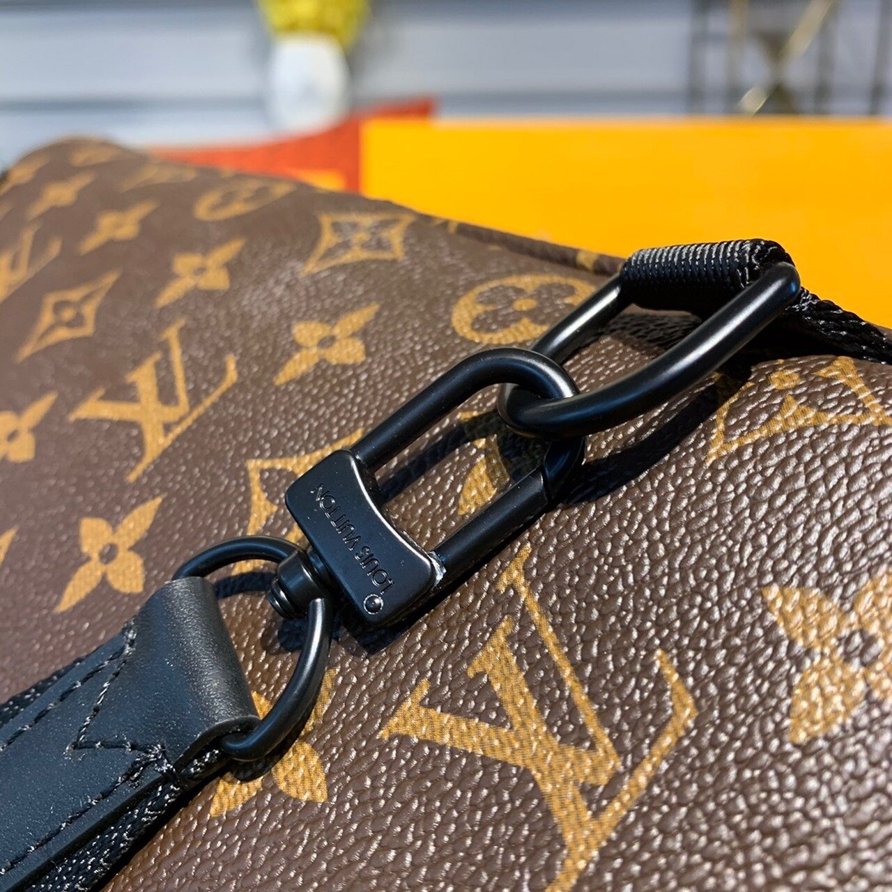 Louis Vuitton Avenue Sling Bag Monogram Canvas For Men, Bag, Crossbody Bags 12.2in/31cm Louis Vuitton