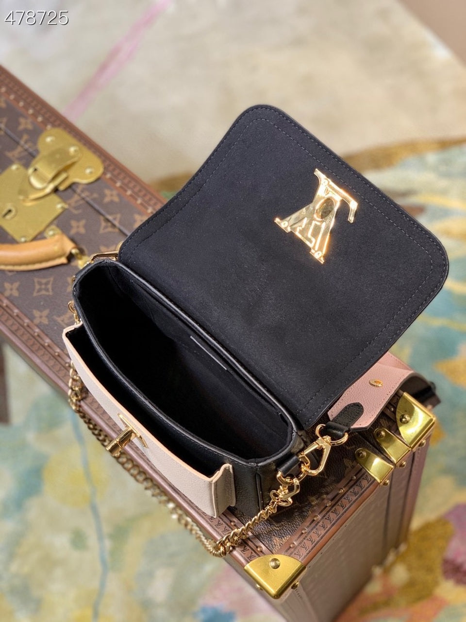 Louis Vuitton Lockme Tender Bag Black For Women, WomenÃƒÂ¢Ã¢â€šÂ¬Ã¢â€žÂ¢s Handbags, Shoulder And Crossbody Bags 7.5in/19cm Louis Vuitton M58557