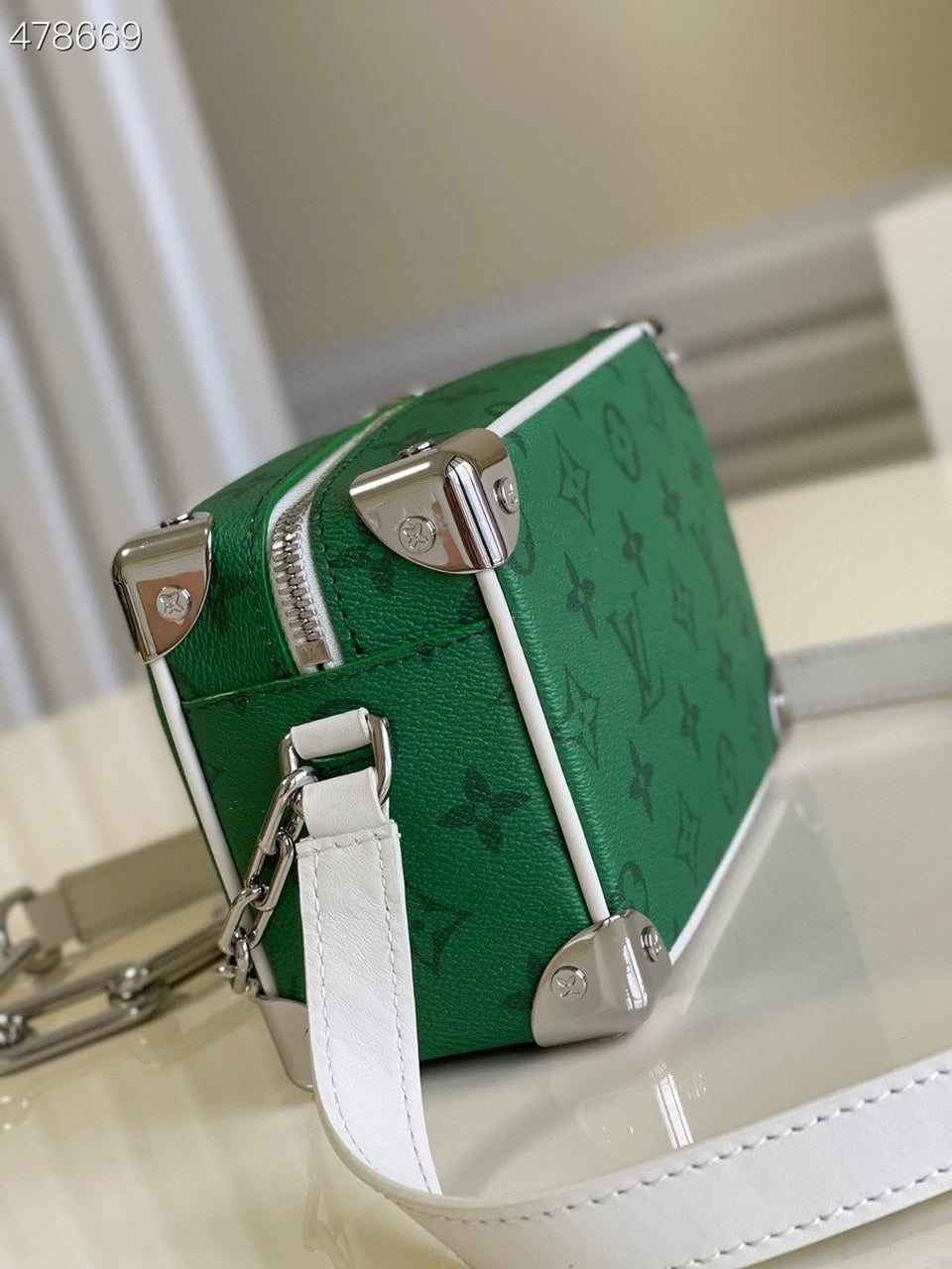 Louis Vuitton Mini Soft Trunk Vintage Monogram Canvas Green By Virgil Abloh For Fall-Winter, Handbags, Shoulder And Crossbody Bags 7.3in/18.5cm Louis Vuitton M80816