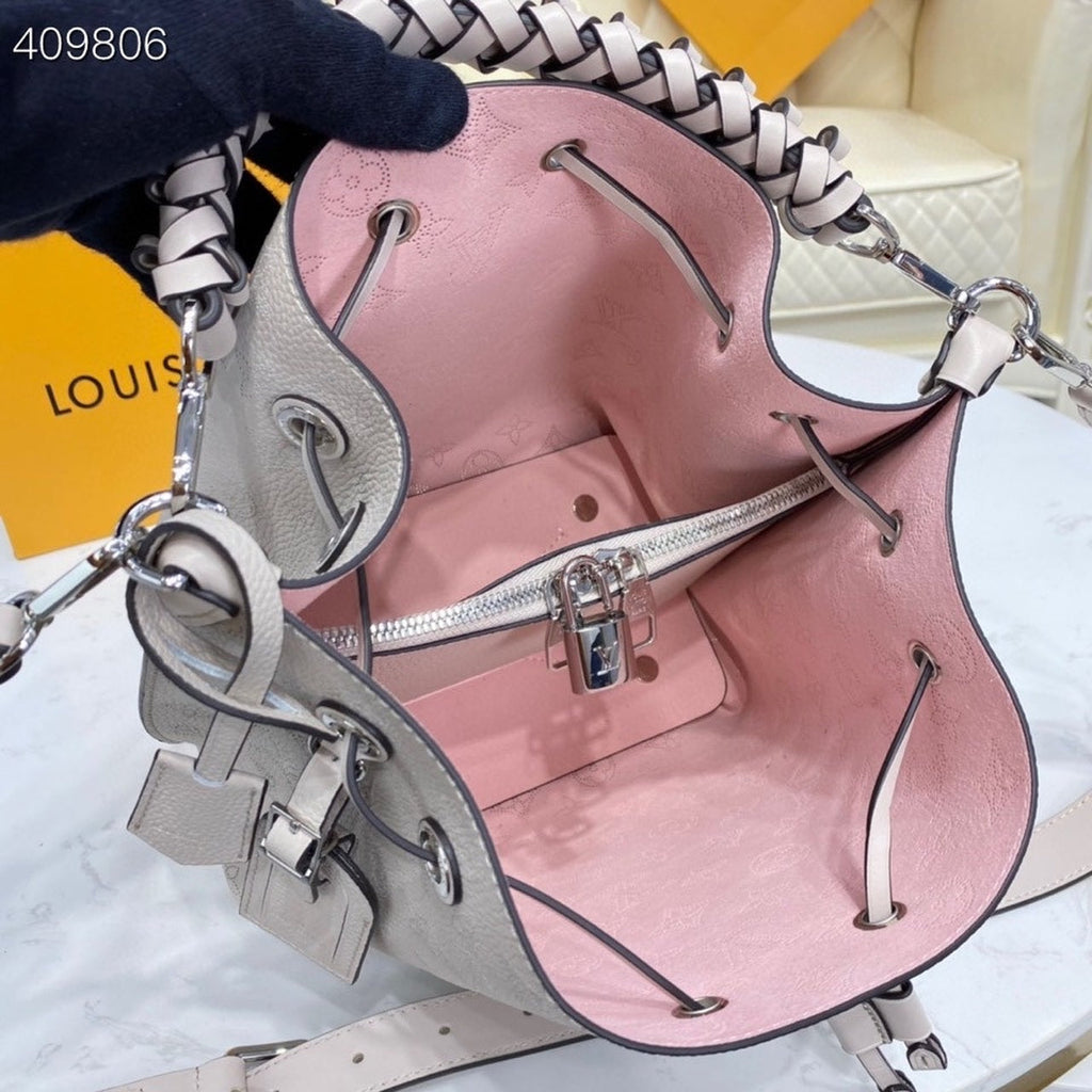 Louis Vuitton Muria Bucket Bag Snow White For Women,  Shoulder And Crossbody Bags 9.8in/25cm Louis Vuitton M58483