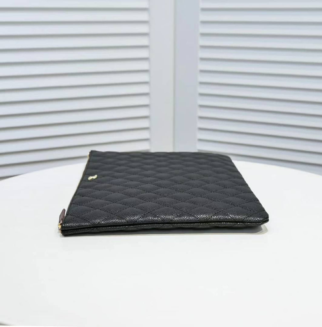 Chanel CHL POUCH CLASSIC BLACK LEATHER CLUTCH A82545