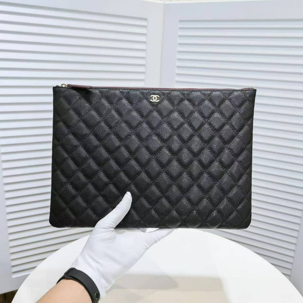Chanel CHL POUCH CLASSIC BLACK LEATHER CLUTCH A82545