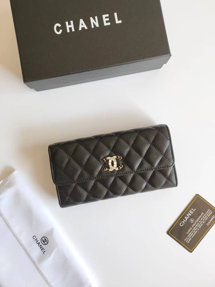 Chanel CHL 19 QUILTED BLACK LEATHER WALLET