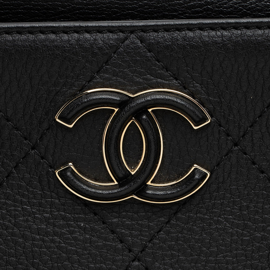 Chanel Bullskin Neo Soft Medium Shopping Tote (SHF-64NjCF)