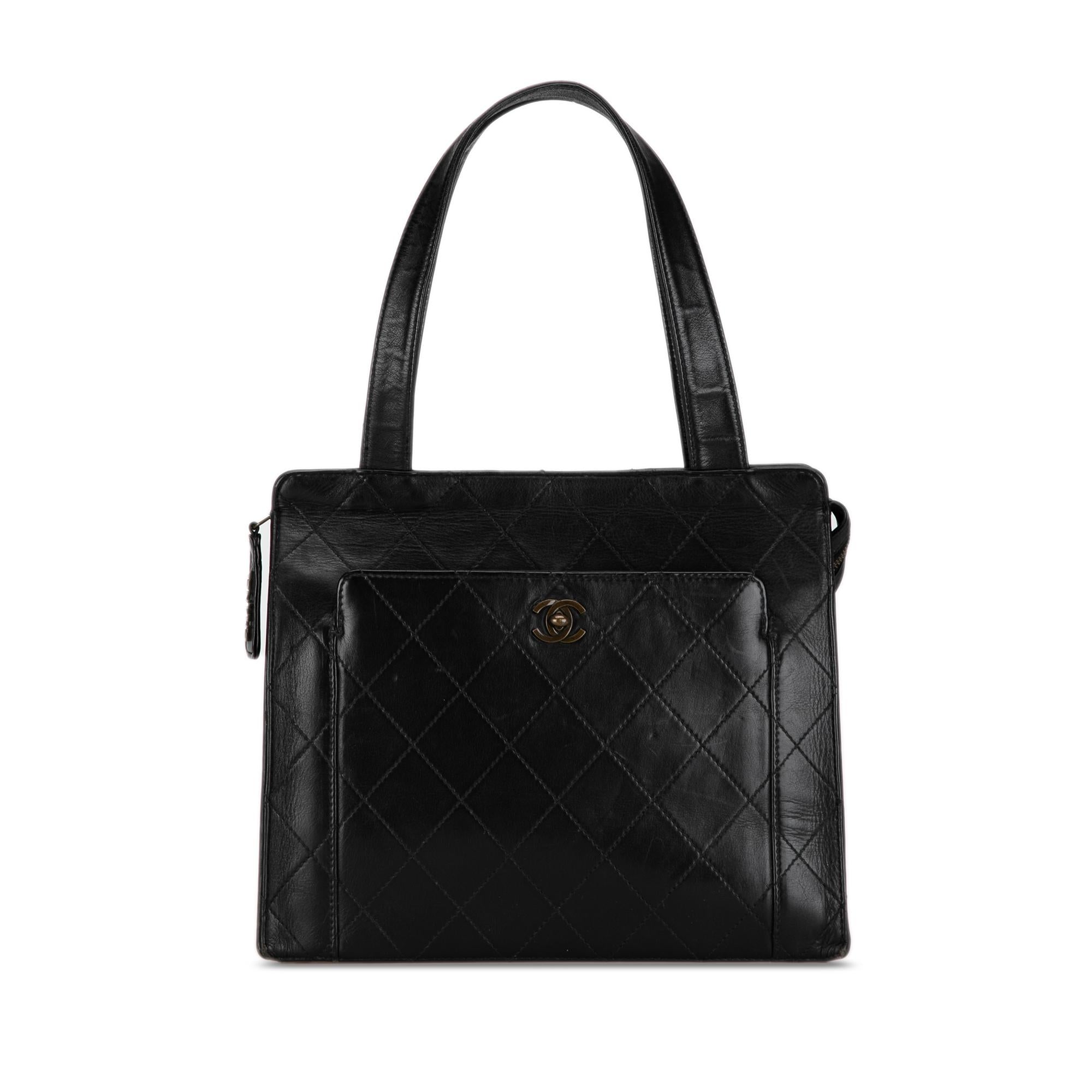 Chanel CC Quilted Calfskin Tote (SHG-0ZYubi)