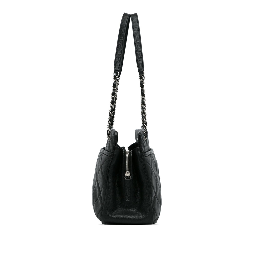 Chanel CC Soft Shopping Tote (SHG-0NxQ3r)