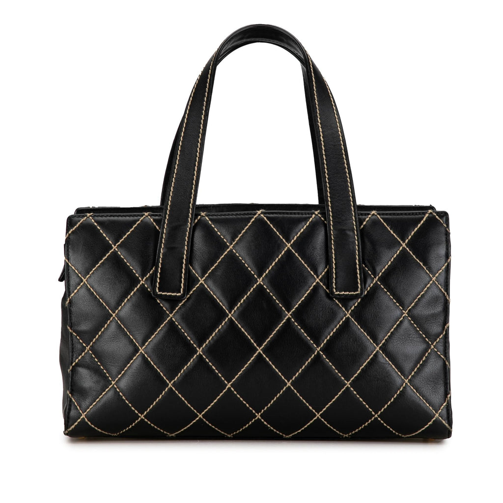 Chanel CC Wild Stitch Calfskin Tote (SHG-jhoL0S)