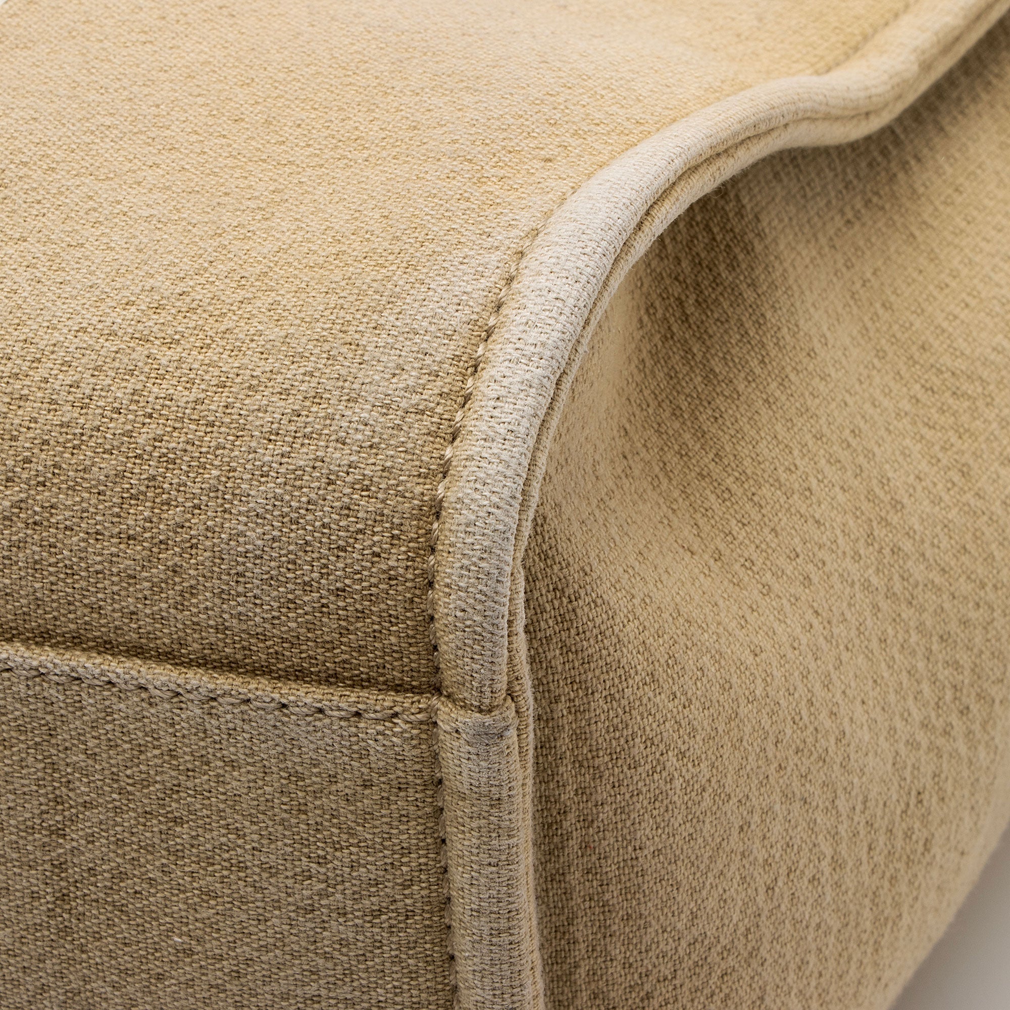 Chanel Canvas Deauville Medium Tote (SHF-SYyjAd)