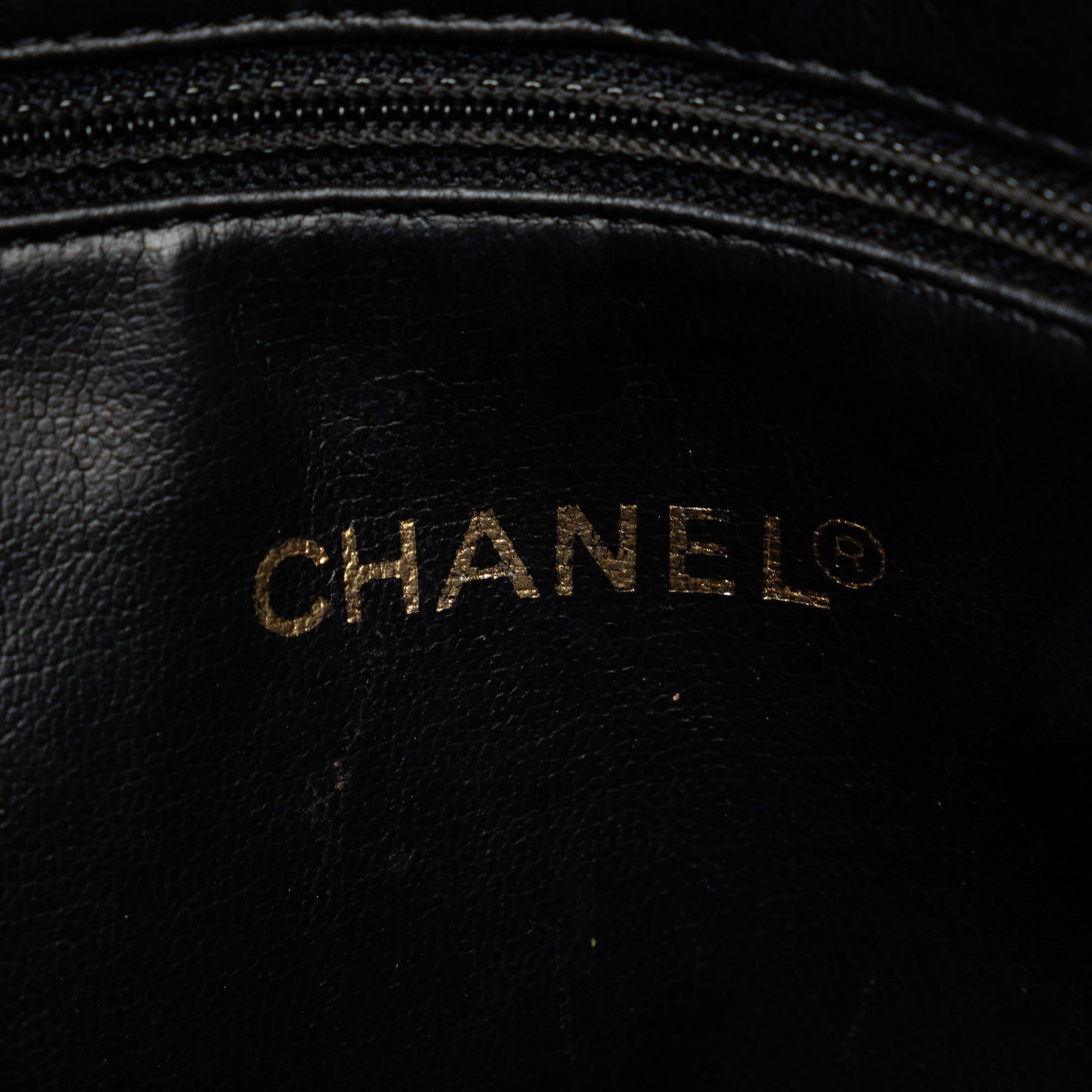 Chanel Caviar Front Pocket Chain Tote (SHG-XrkGWG)