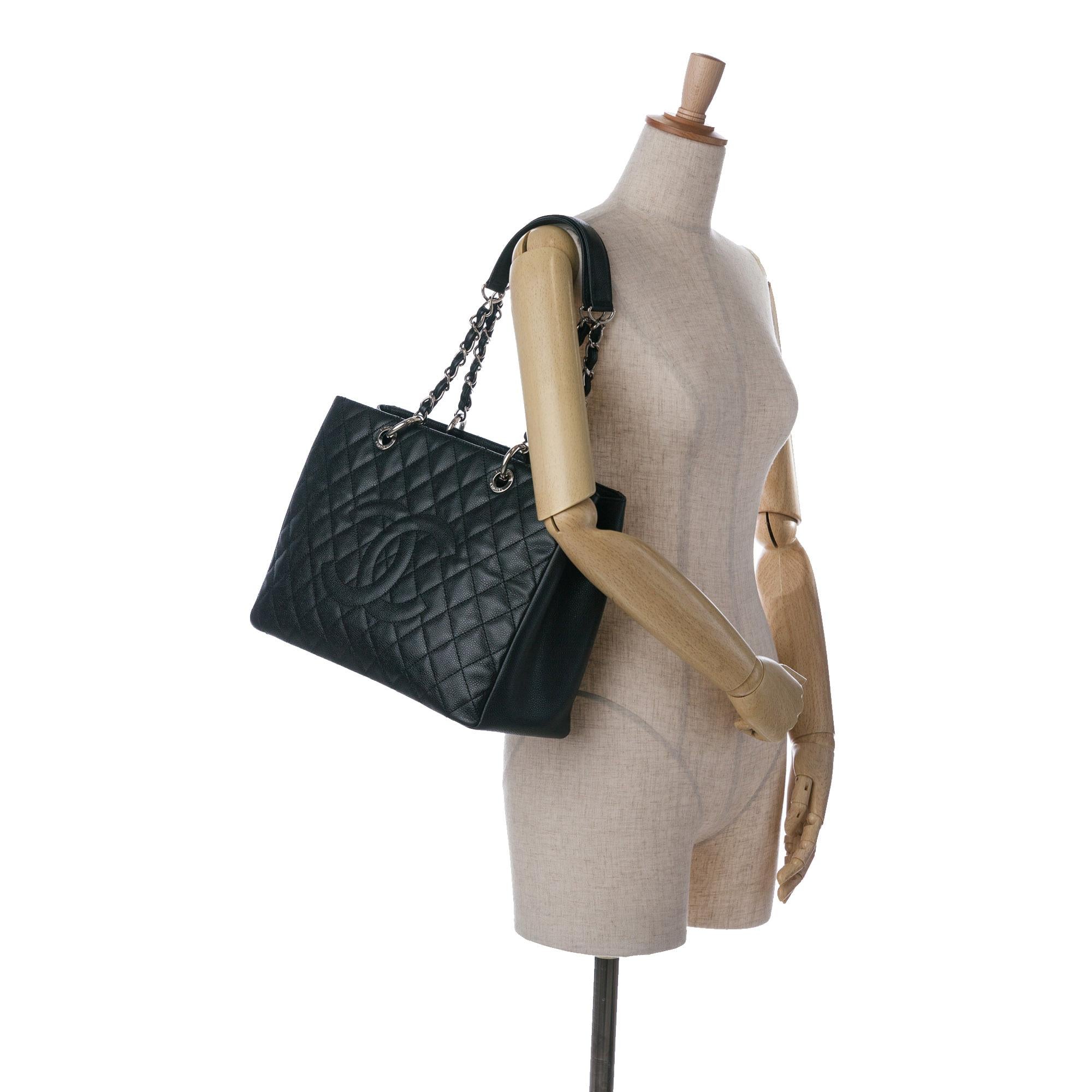 Chanel Caviar Grand Shopping Tote (SHG-aiJkXx)
