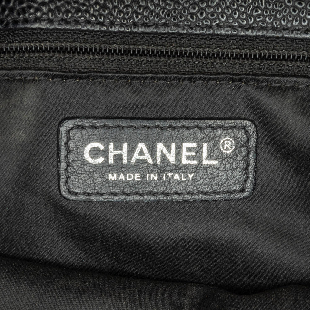Chanel Caviar Grand Shopping Tote (SHG-1HyuWU)