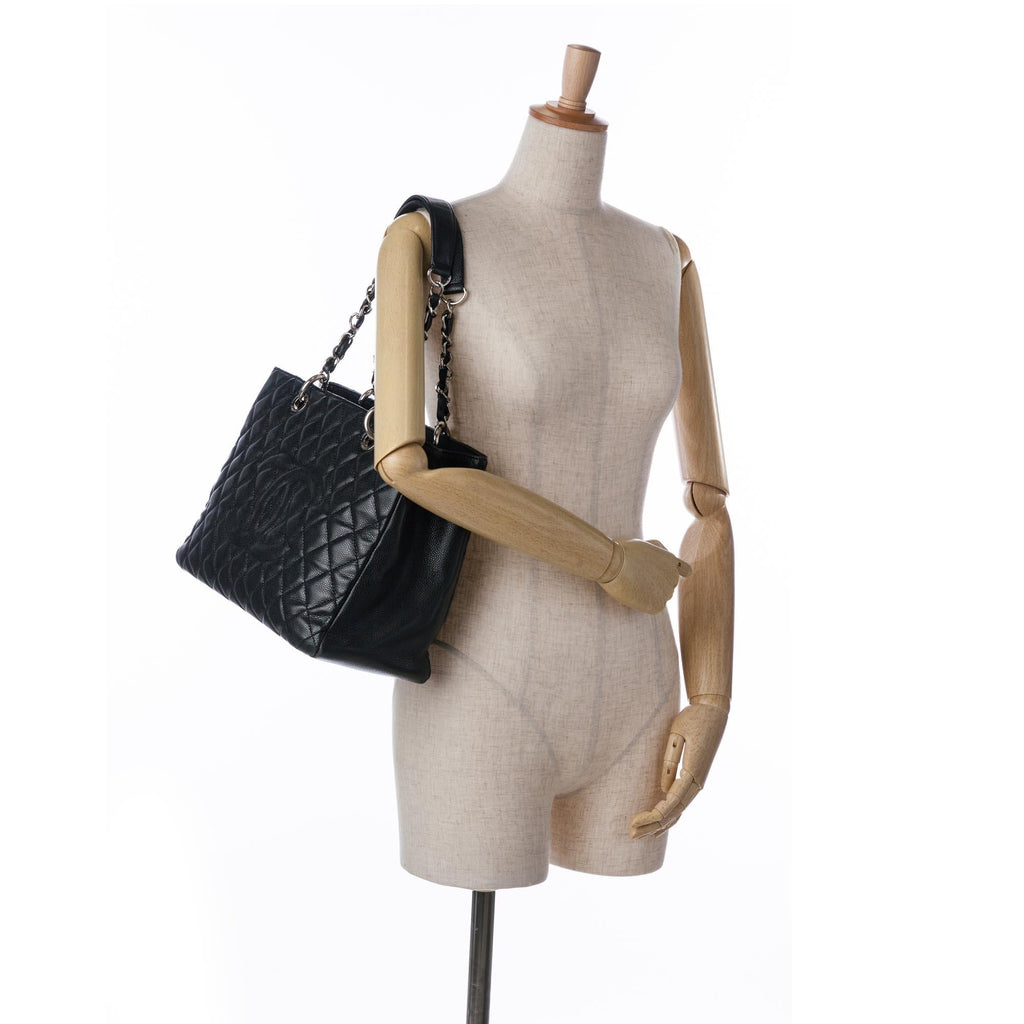 Chanel Caviar Grand Shopping Tote (SHG-1HyuWU)