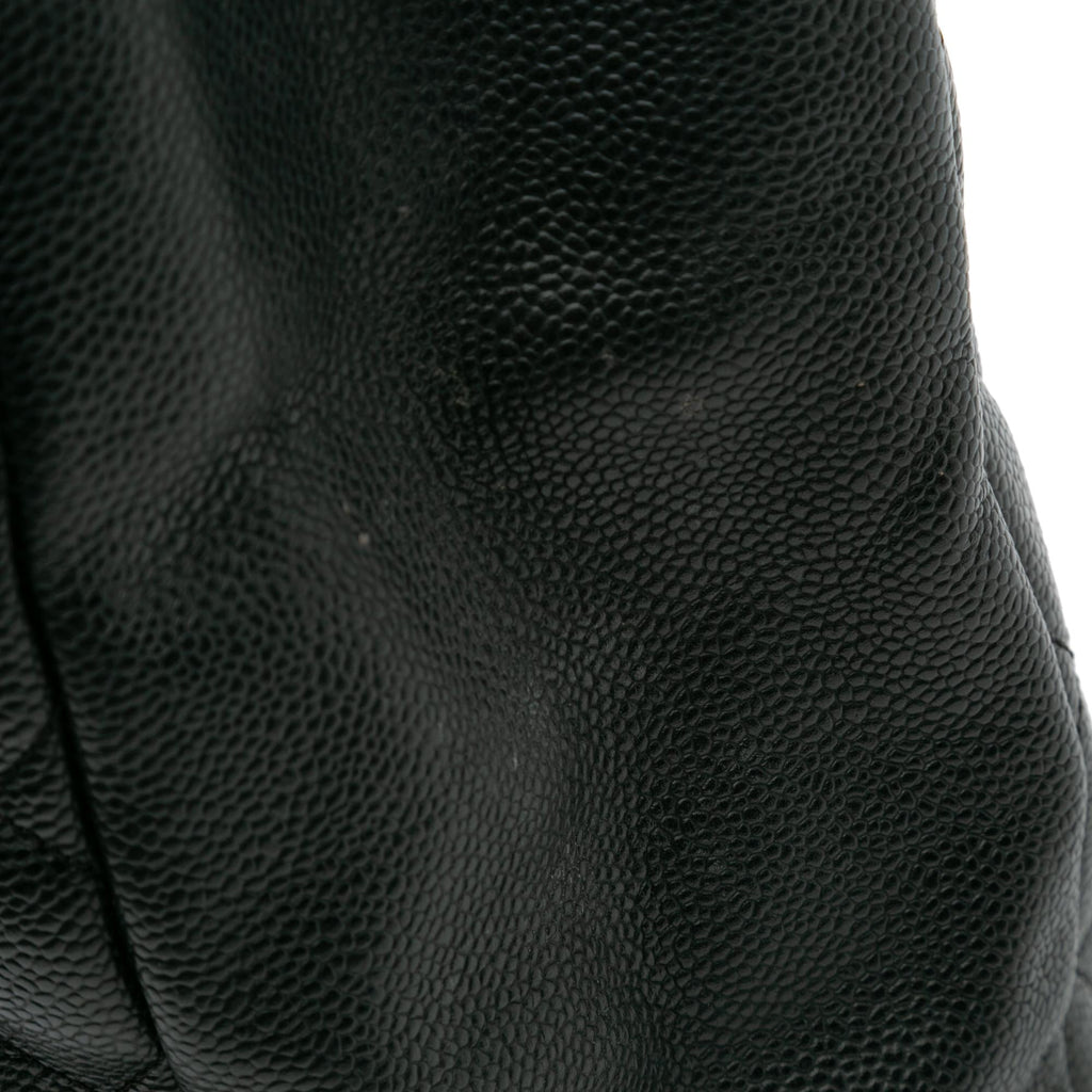 Chanel Caviar Grand Shopping Tote (SHG-ZEuBJd)