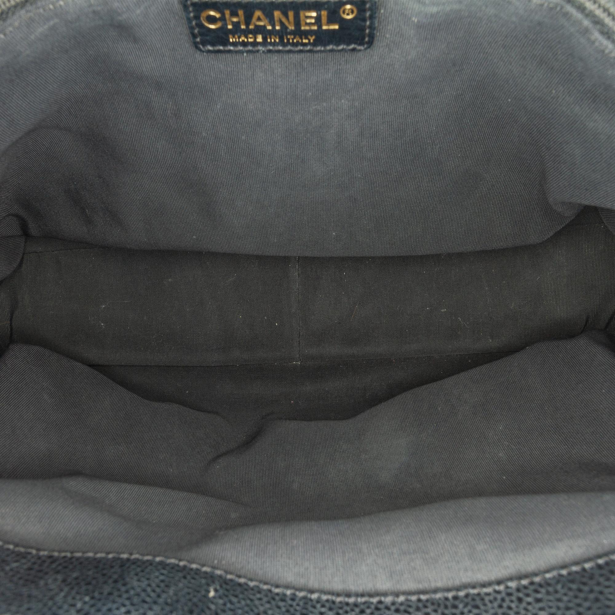 Chanel Caviar Grand Shopping Tote (SHG-ZEuBJd)