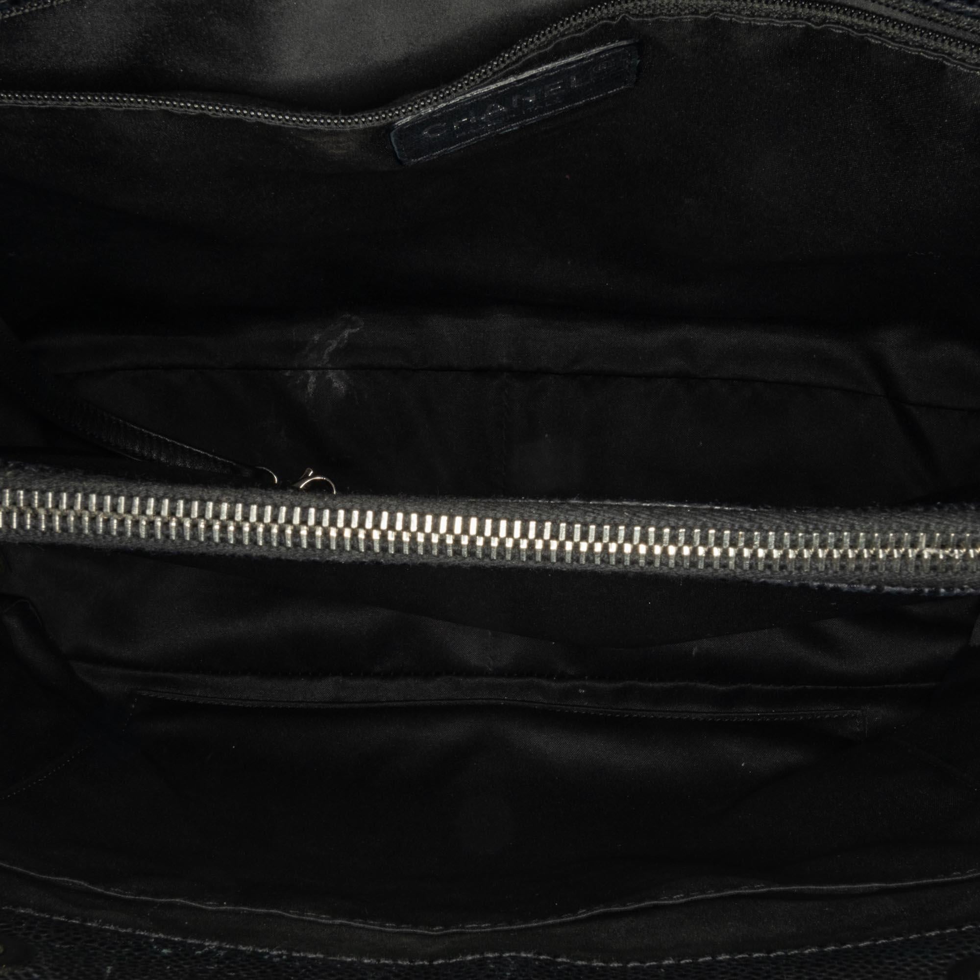 Chanel Caviar Grand Shopping Tote (SHG-WmeyV6)