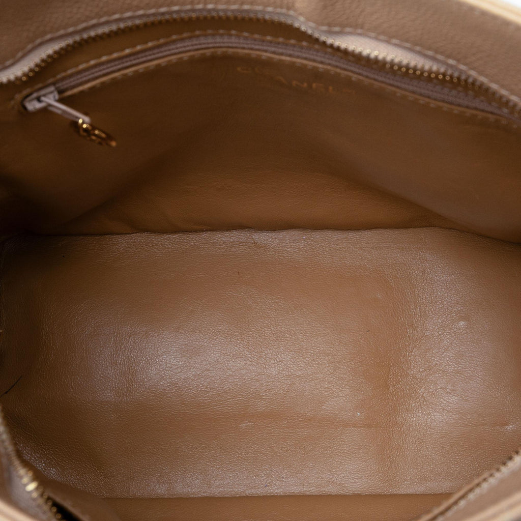 Chanel Caviar Medallion Tote (SHG-fcgDHq)