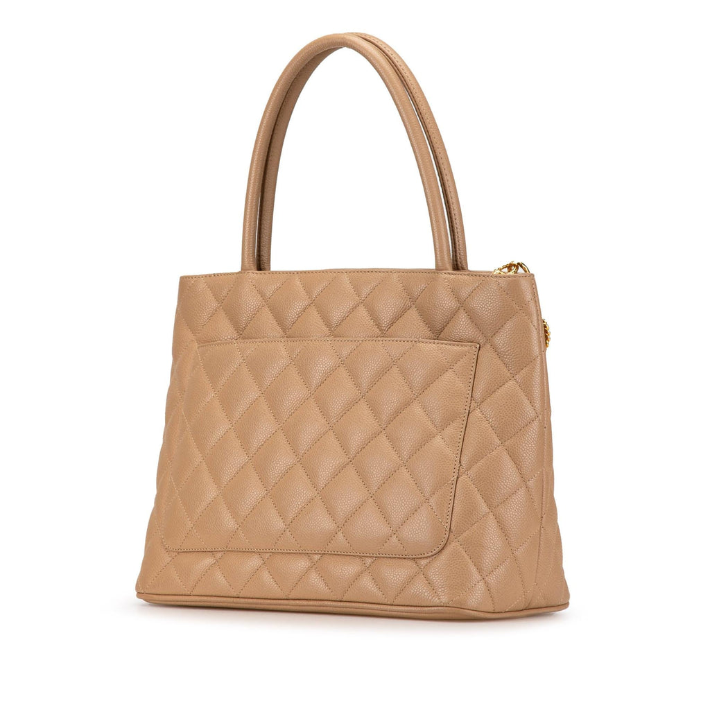 Chanel Caviar Medallion Tote (SHG-Fuv1pP)
