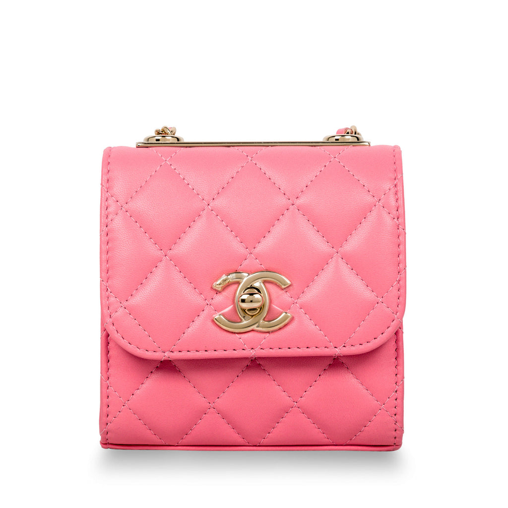 Trendy Clutch with Chain