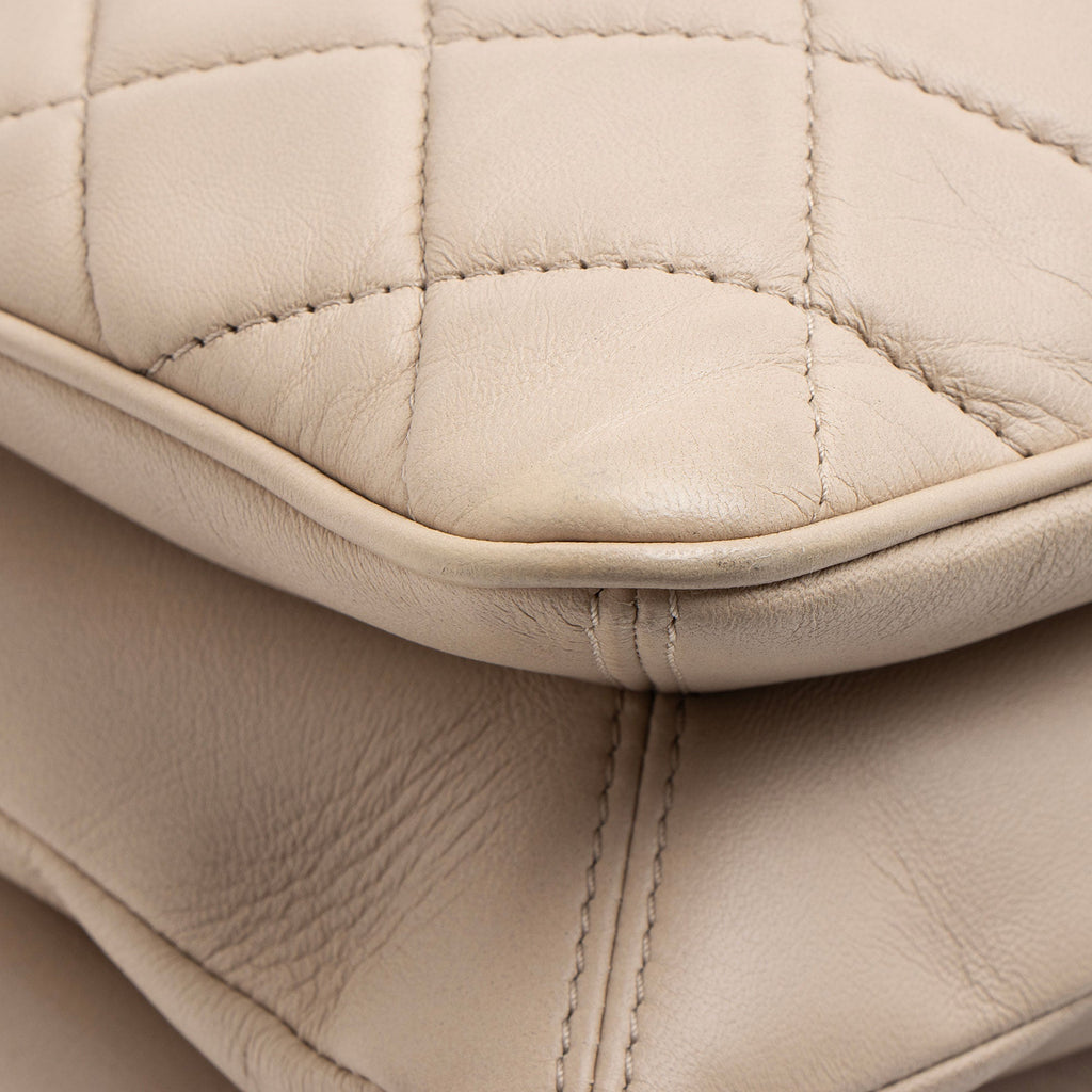 Chanel Lambskin CC Accordion Trio Zipped Tote (SHF-wYNTLe)