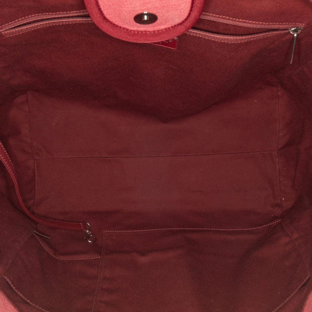 Chanel Large Canvas Deauville Tote (SHG-OpY8VZ)
