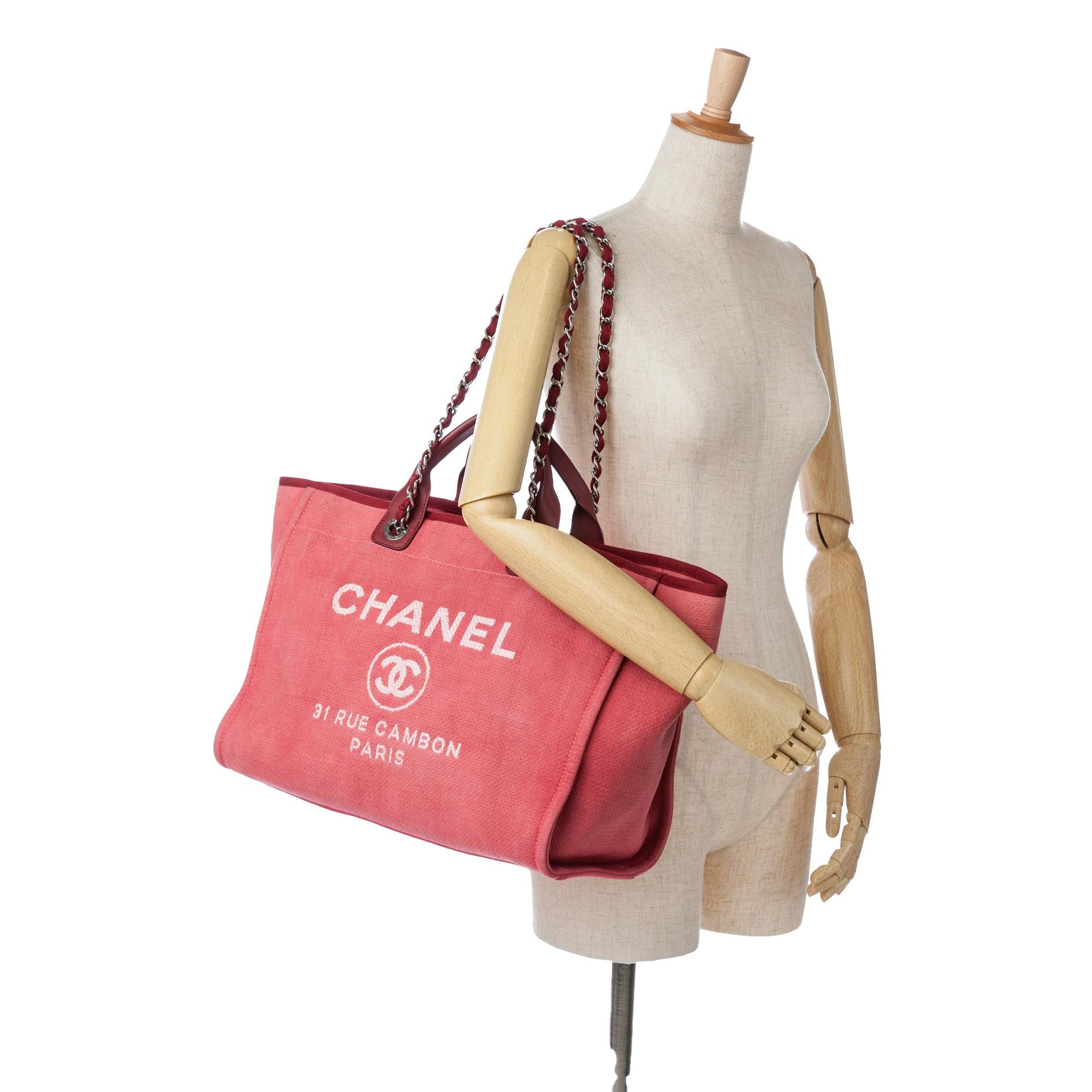Chanel Large Canvas Deauville Tote (SHG-OpY8VZ)