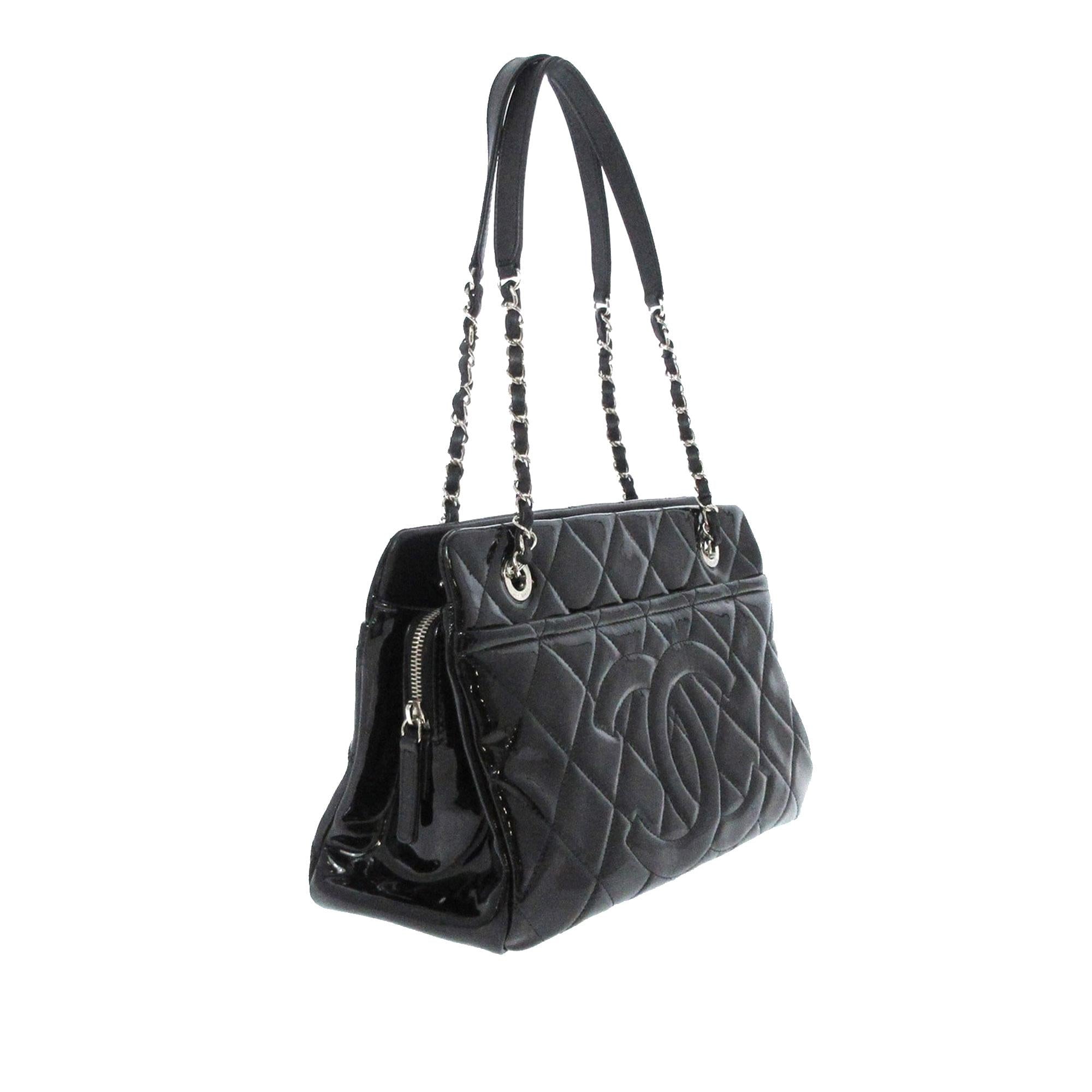Chanel Medium CC 1:1 Rep Soft Shopper Tote (SHG-6NWuRM)