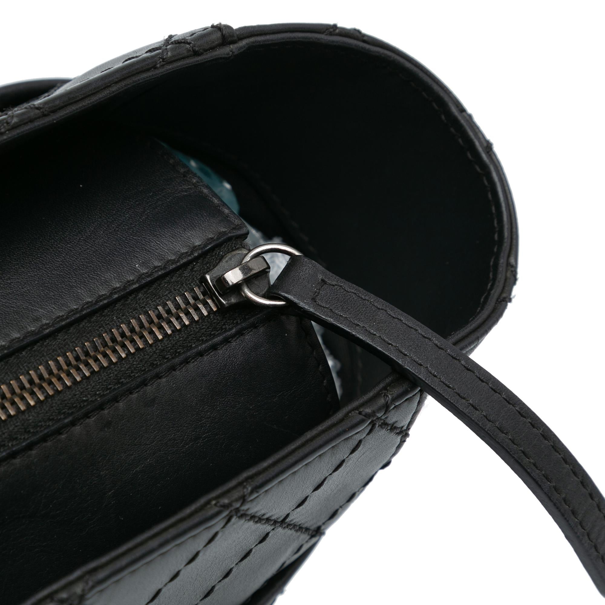 Chanel Medium CC Stitched Calfskin Pocket Zipped Chain Tote (SHG-S5VWBc)