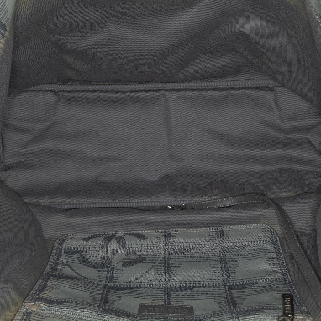 Chanel New Travel Line Tote (SHG-IlYJft)