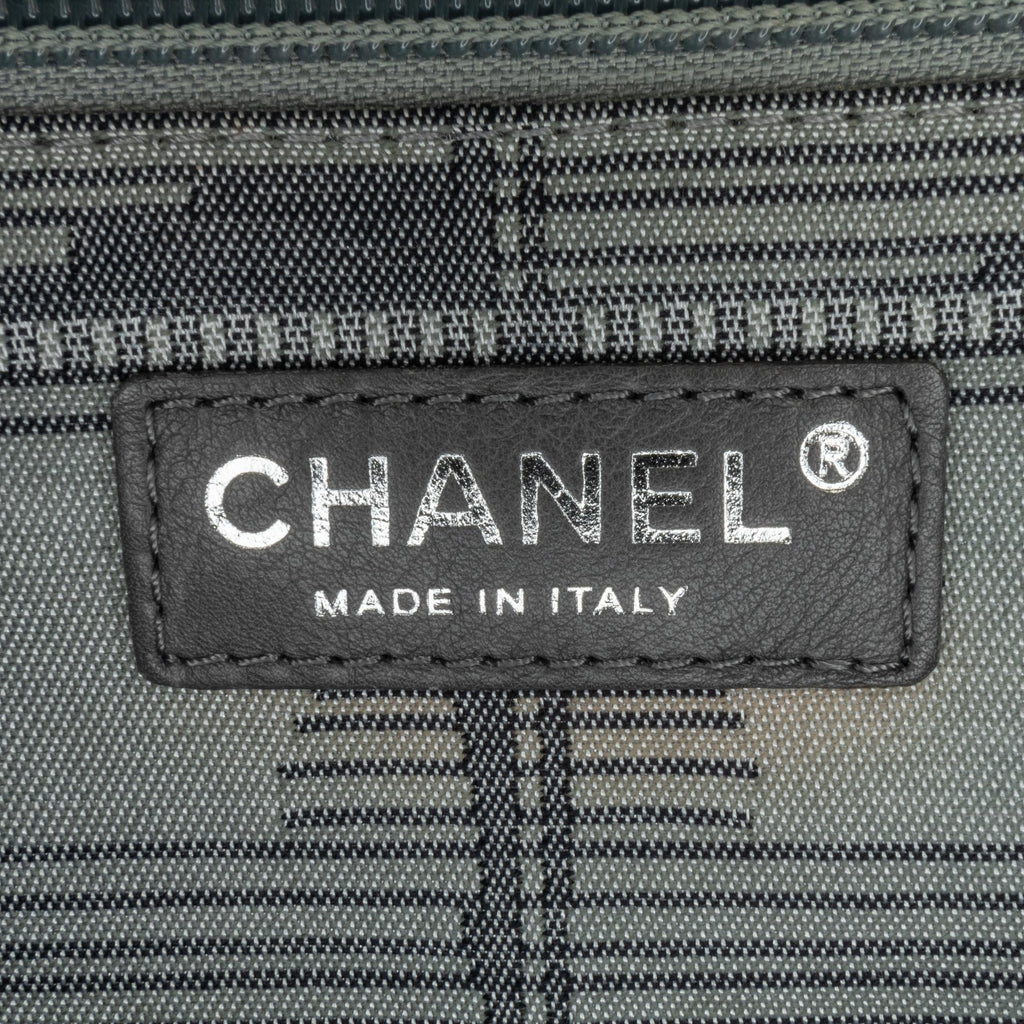 Chanel New Travel Line Tote (SHG-mwiTmC)