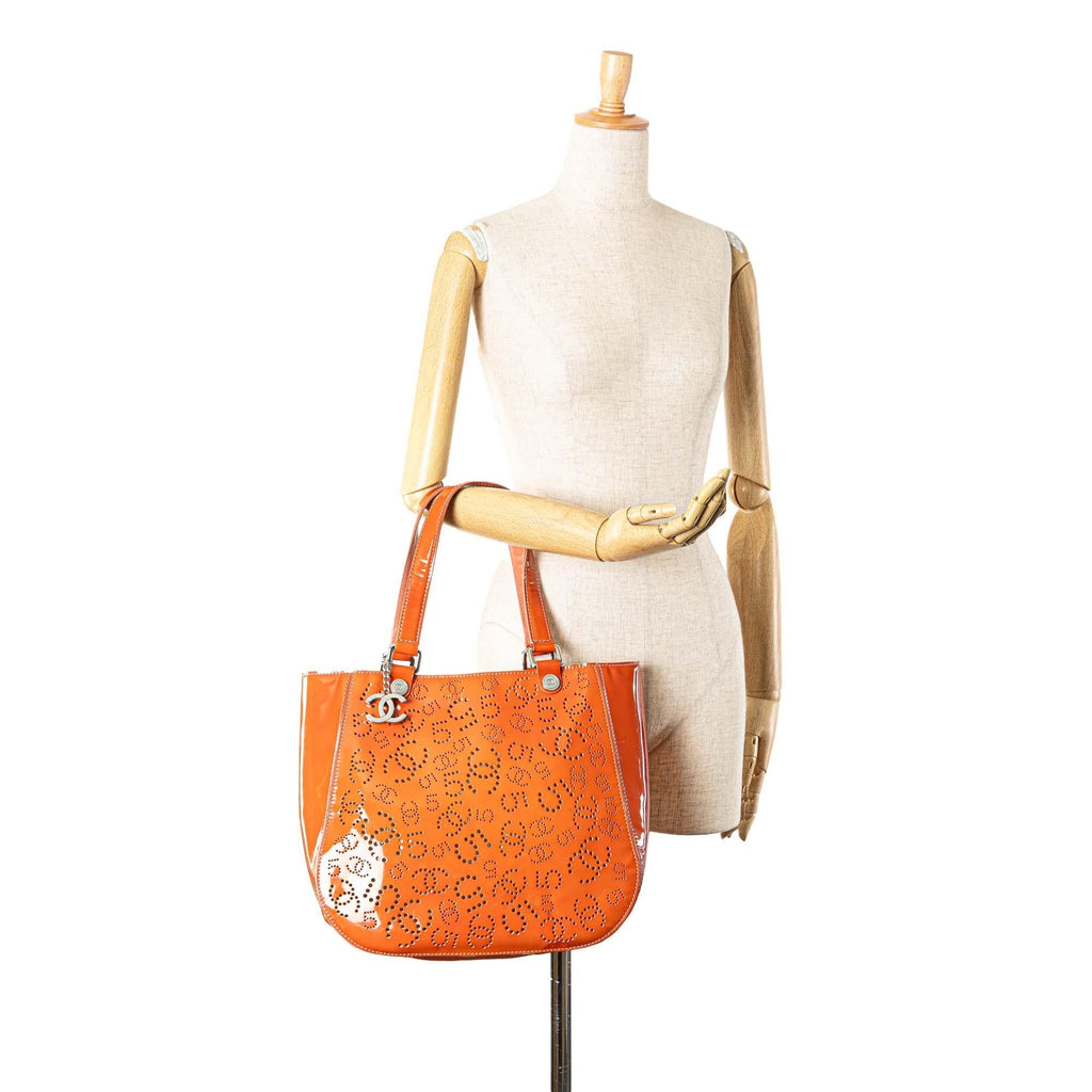 Chanel Perforated 1:1 Rep CC No. 5 Tote