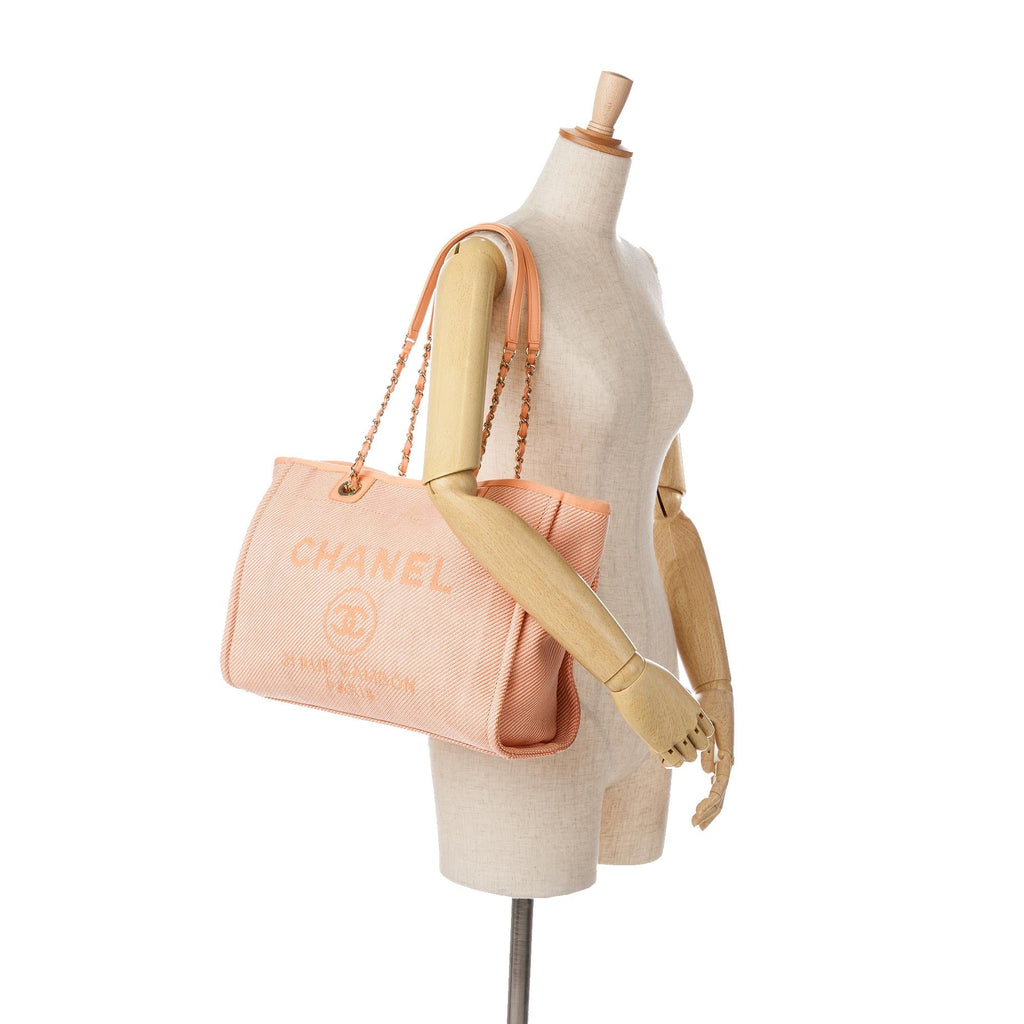 Chanel Small Canvas Deauville Tote (SHG-rezop6)