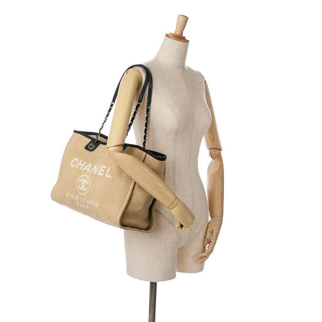 Chanel Small Canvas Deauville Tote (SHG-tFsBMz)