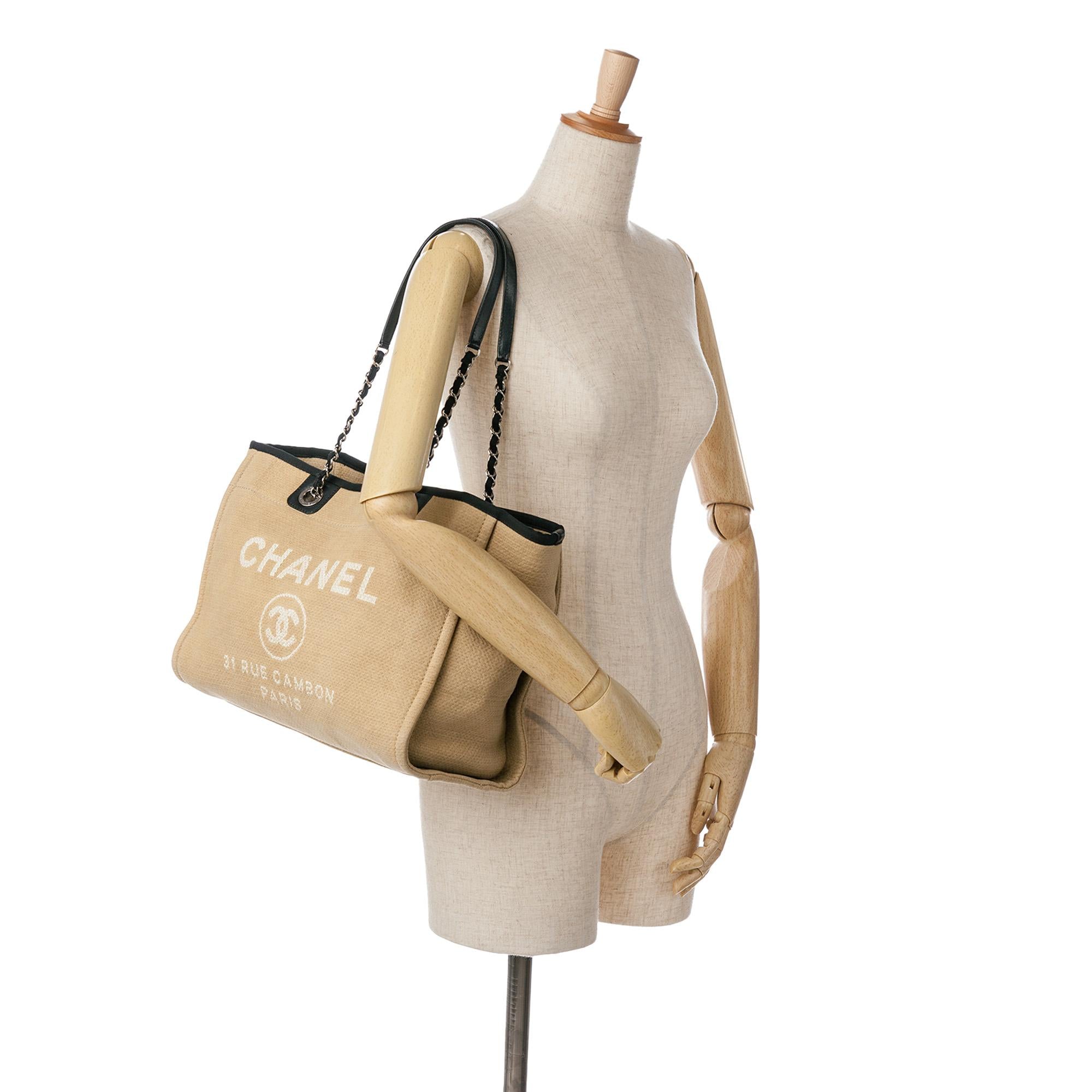 Chanel Small Canvas Deauville Tote (SHG-tFsBMz)