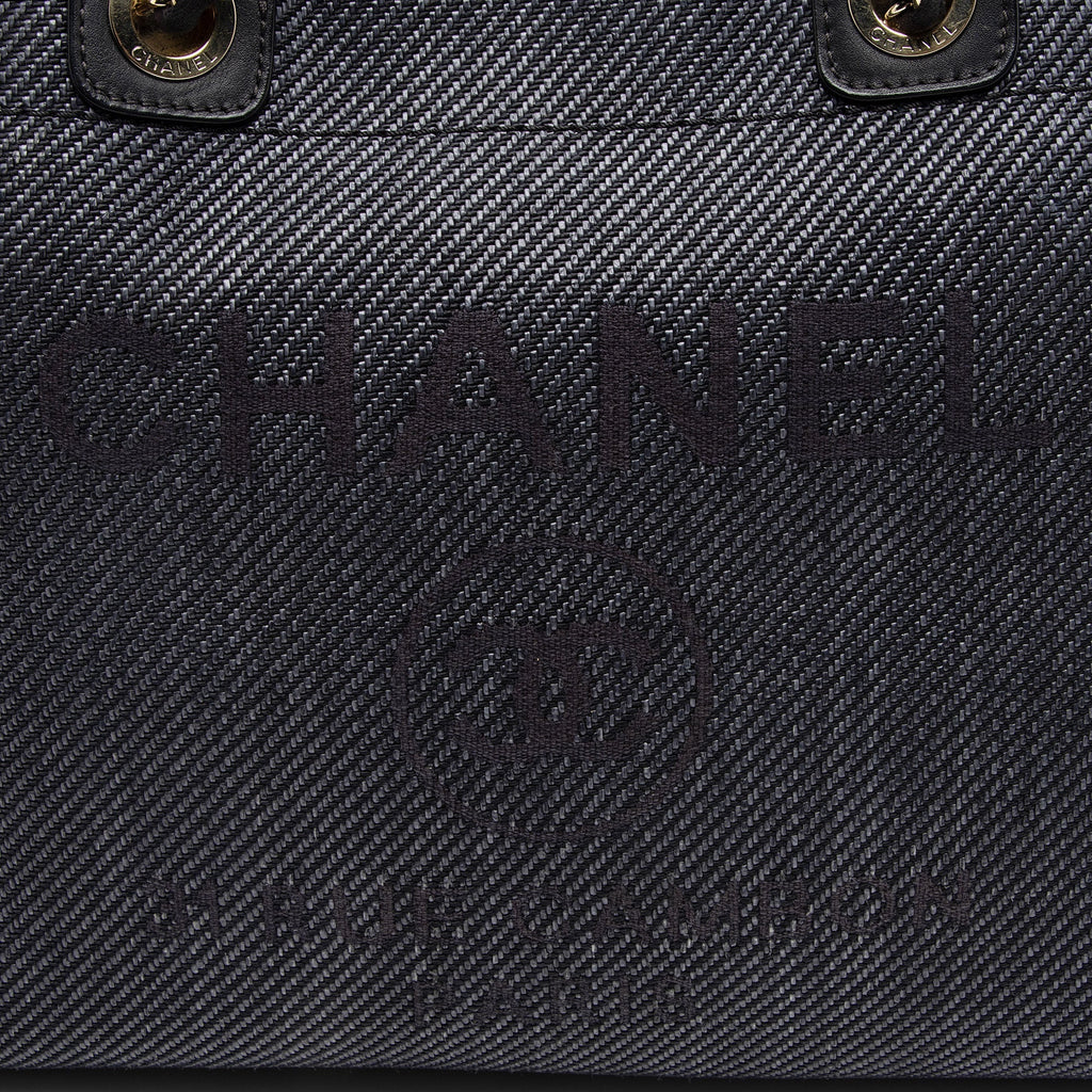 Chanel Woven Straw Deauville Medium Tote (SHF-oXD7wn)