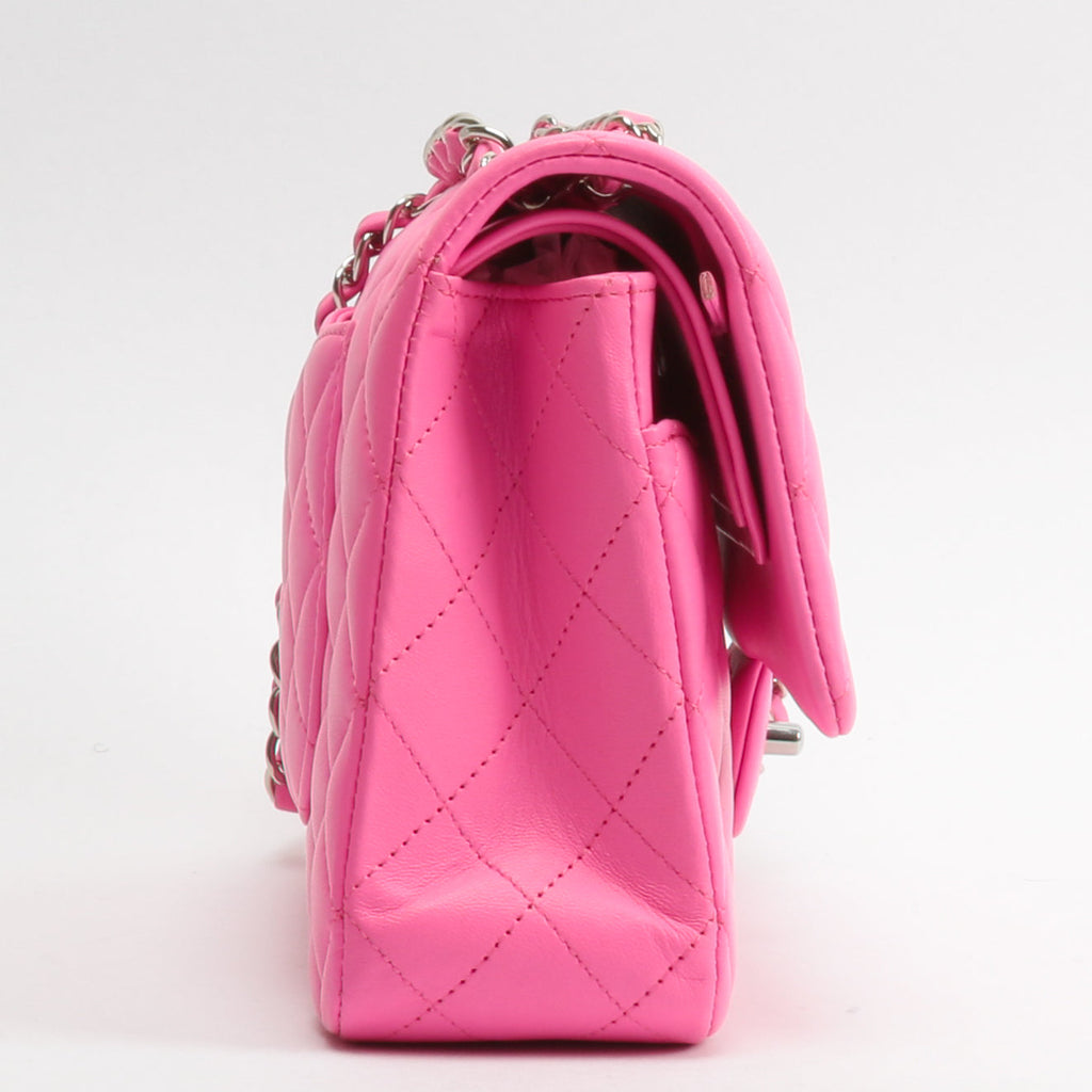 CHANEL 2021 Medium Classic Double Flap Lambskin- BuBurberrylegum Pink